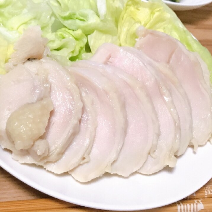 塩麹で鶏むね肉でもしっとり鶏ハム!